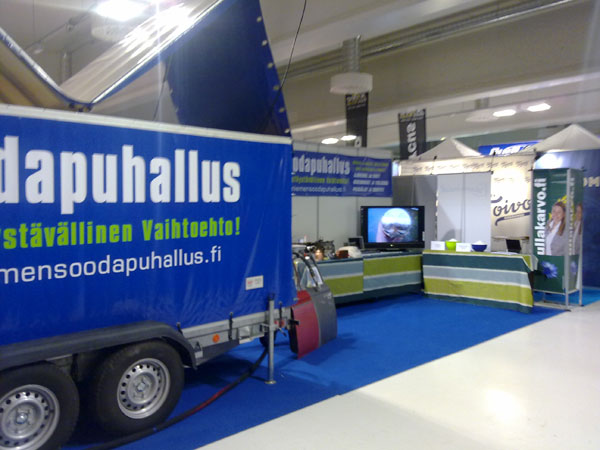 Rovaniemen Soodapuhalluksen messuosasto kelkkamessuilla 2010